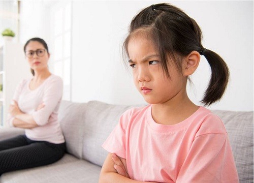 Đưa ra tình huống cho con