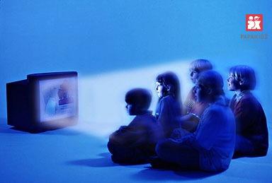 Trẻ xem Tv